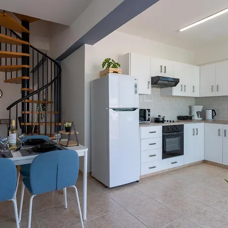 Chloris 3- Bedroom W/pool In