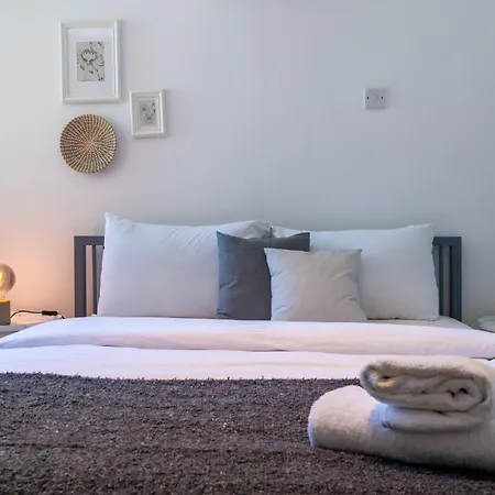 Apartman Chloris 3- Bedroom W/pool In Lárnaka