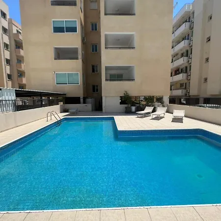 Chloris 3- Bedroom W/pool In Larnaca