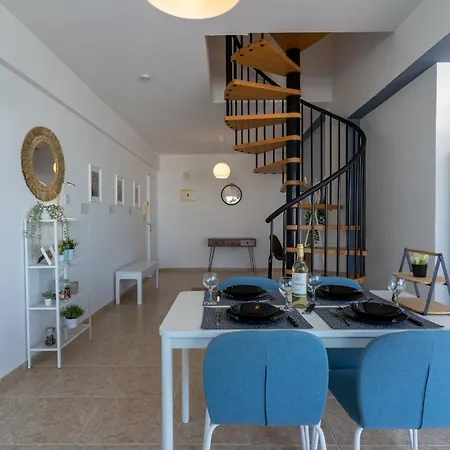 Chloris 3- Bedroom W/pool In Larnaca