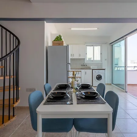 Apartment Chloris 3- Bedroom W/pool In
