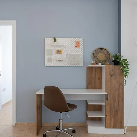 Apartamento Chloris 3- Bedroom W/pool In Lárnaca