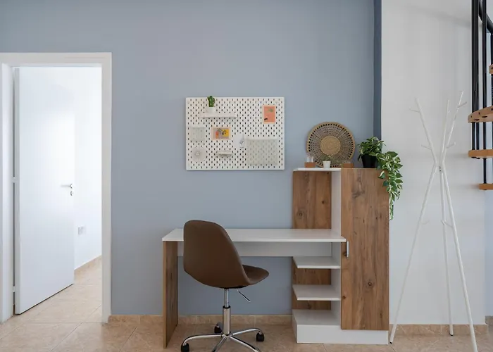 Apartament Chloris 3- Bedroom W/pool In Larnaca