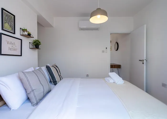 Apartament Chloris 3- Bedroom W/pool In Larnaca