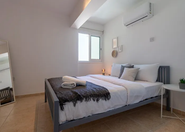 Apartament Chloris 3- Bedroom W/pool In Larnaca